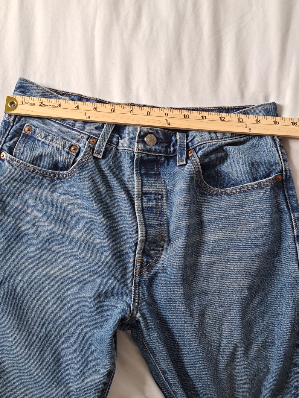 Levi's Premium 501 Crop Stonewash Womens Jeans Size 30x26 - Picture 4 of 13
